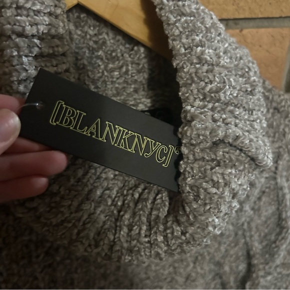NWT Blank NYC Braided Chenille Able Turtleneck Sweater in Tonight Only Size XS - Picture 5 of 10